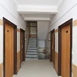 Goroomgo Star Inn Sea View Puri