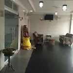 Goroomgo Star Inn Sea View Puri