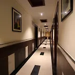 Oyo 3058 Chakra Tirtha Road Hotel