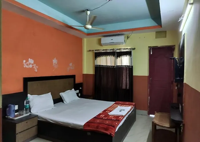 Mor Hotel Samrat Palace-পুরী সমুদ্র সৈকত এবং মন্দিরের কাছে হোটেল সম্রাট প্যালেস পারিবারিক হোটেল- Near Puri Sea Beach And Temple Best Selling & Best Choice Of Travellers