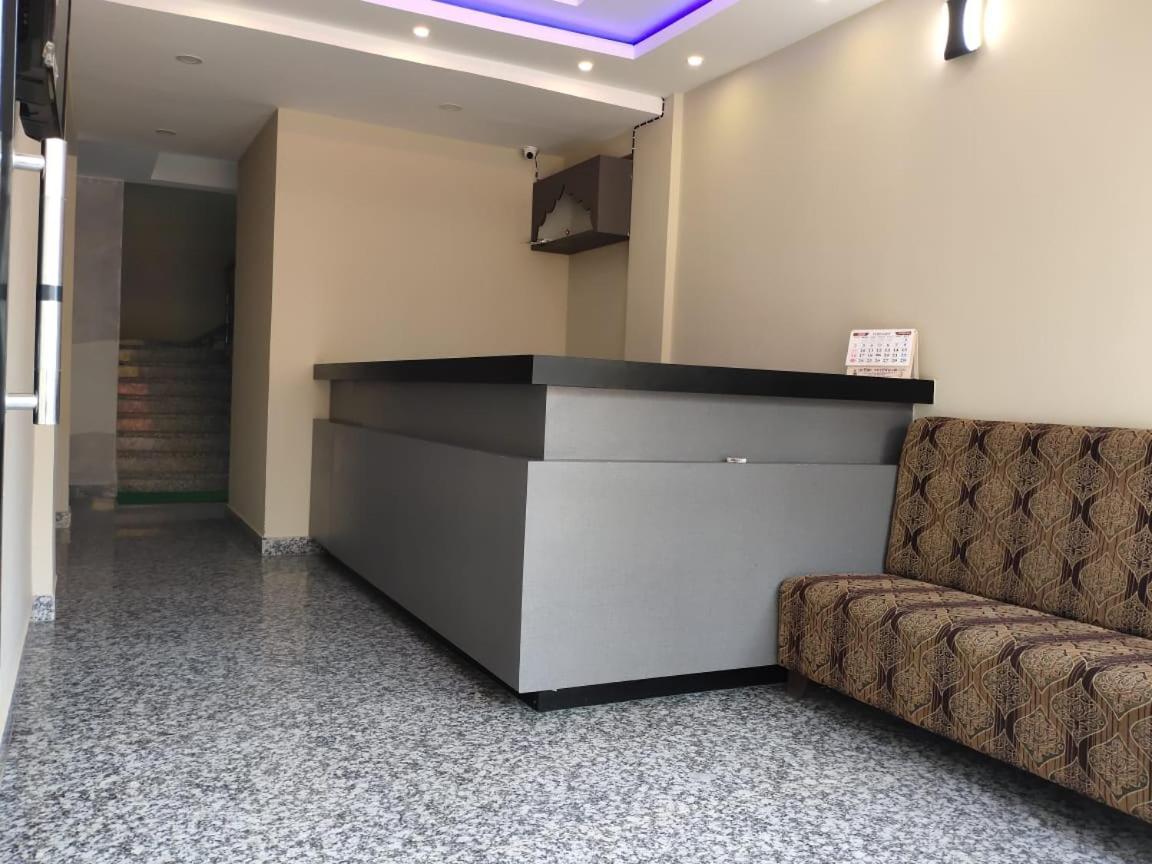 Goroomgo Uk Palace 3* Puri