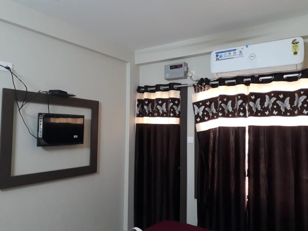 Goroomgo Uk Palace 3*