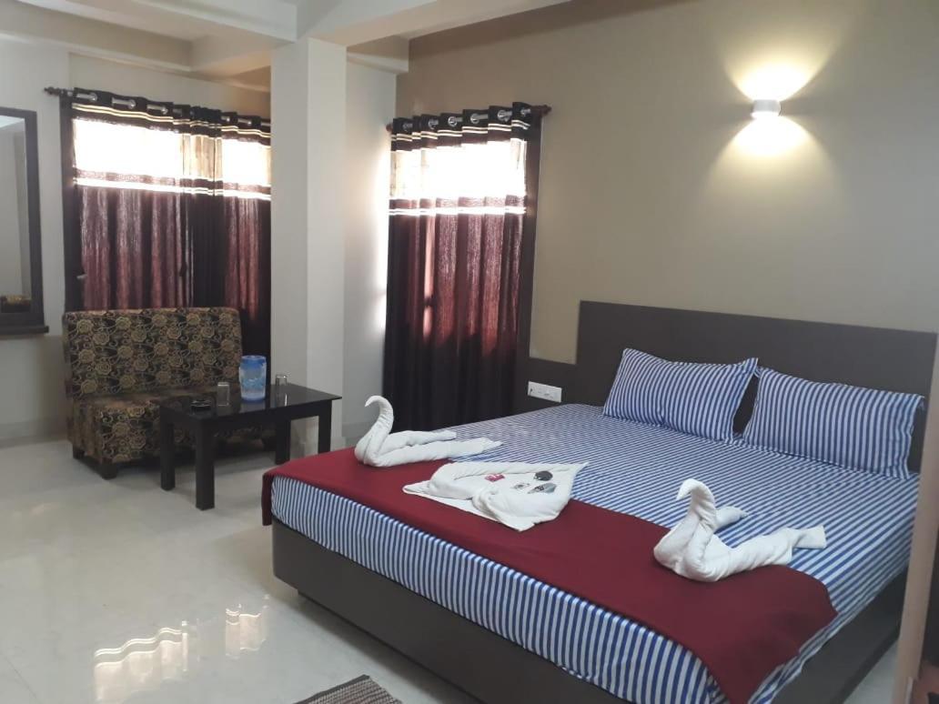 Goroomgo Uk Palace 3* Puri