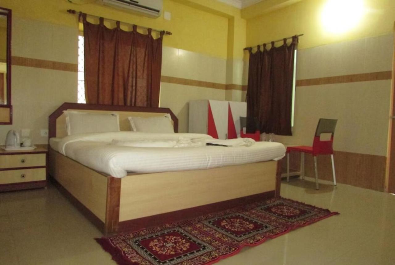Goroomgo Star Sea View Hotel 3*