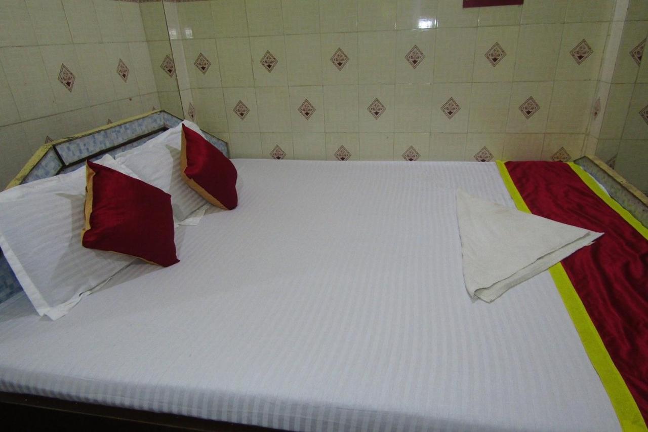 Goroomgo Neelachal Grand Road Hotel
