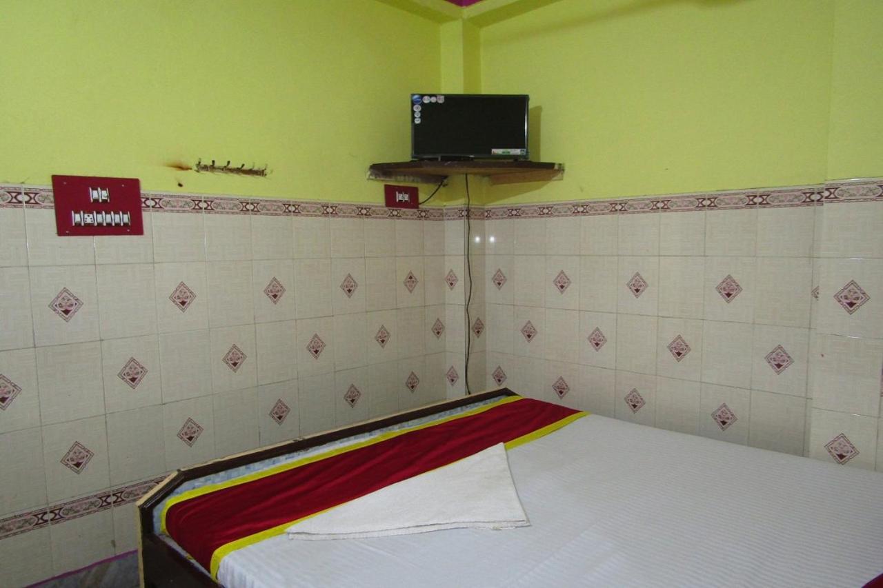 Hotel Goroomgo Neelachal Grand Road 2*