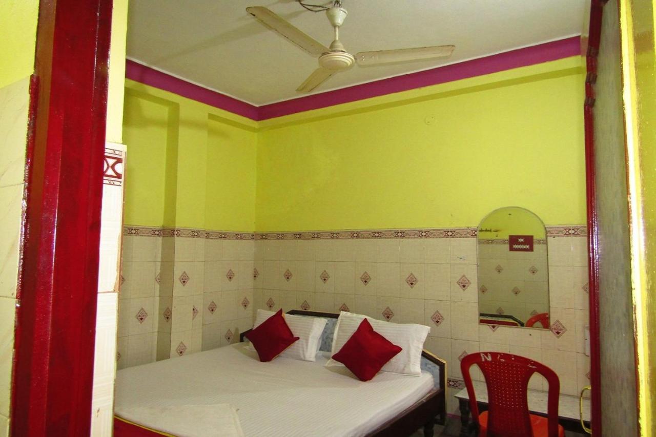 Goroomgo Neelachal Grand Road 2* Puri