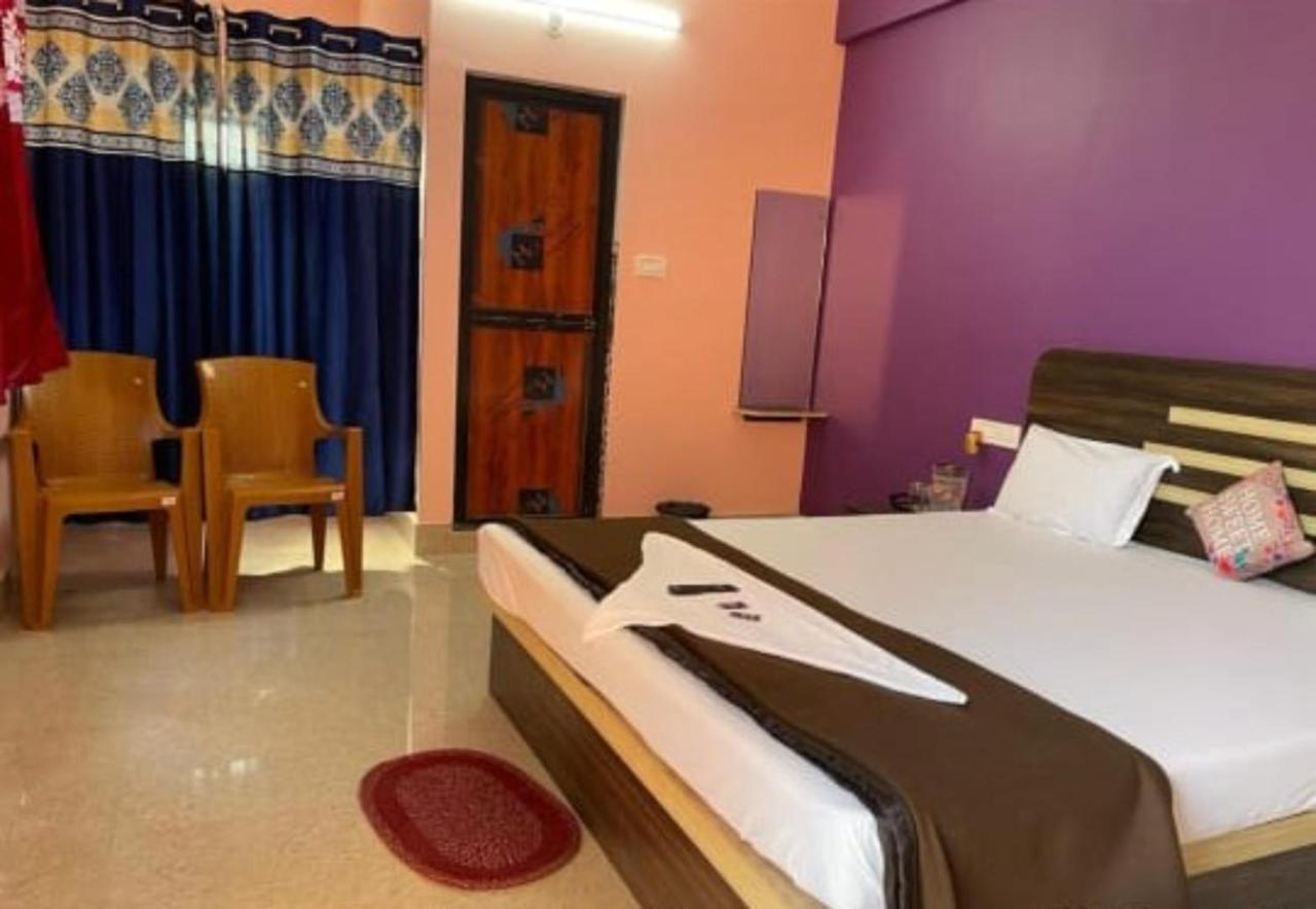 Hotel Goroomgo Radhika