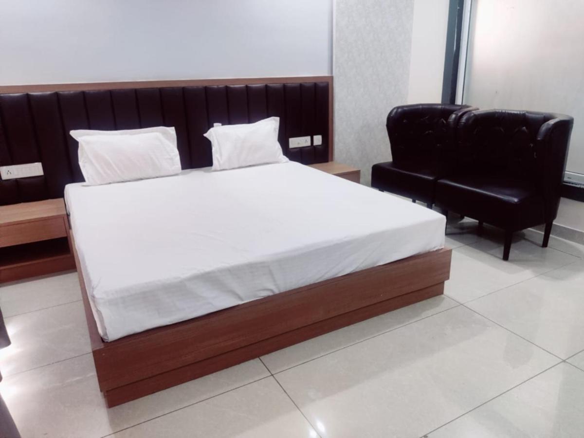 Goroomgo Shree Gajanana Near Sea Hotel Puri