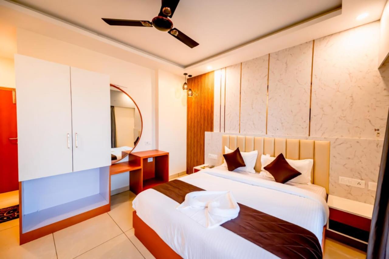 Goroomgo Shree Gajanana Near Sea 3* Puri