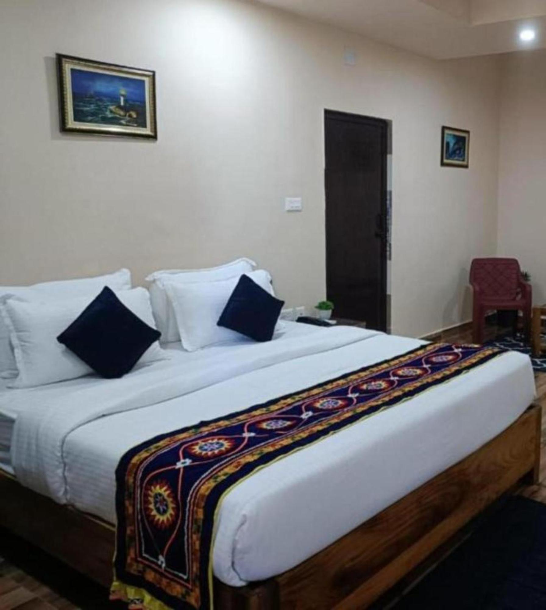 Silicon Residency Near Sea Sight - Spacious With Lift And Parking Facilities 3* Puri