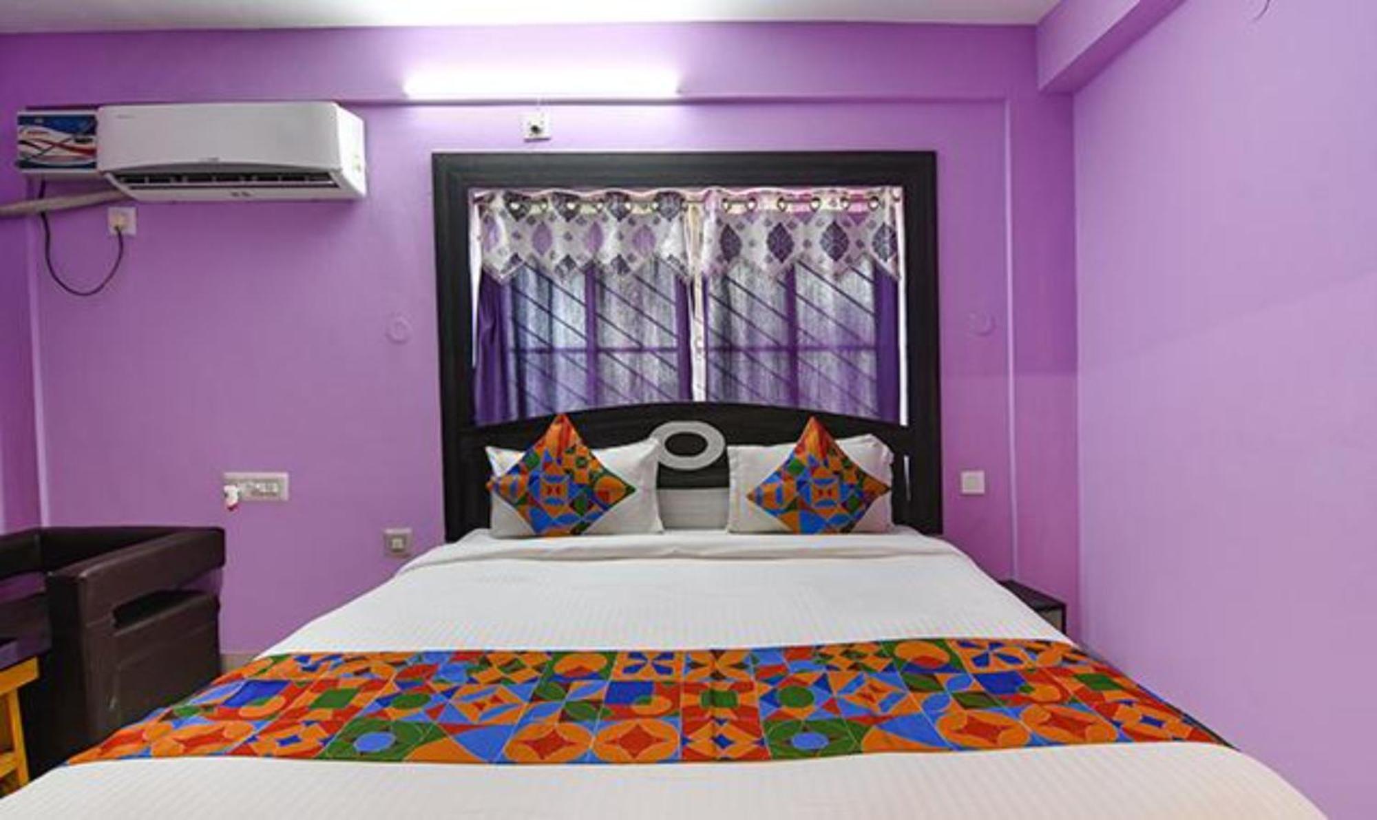 Luxury Sea View - Bollywood 2 Beach View হোটেল বলিউড 2 বিচ ভিউ পুরী- Fully-air-conditioned-hotel Card Payment Accepted Near-sea-beach-&-temple With-wifi-parking-and Restaurant-availability- All Side Sea View - Book Now