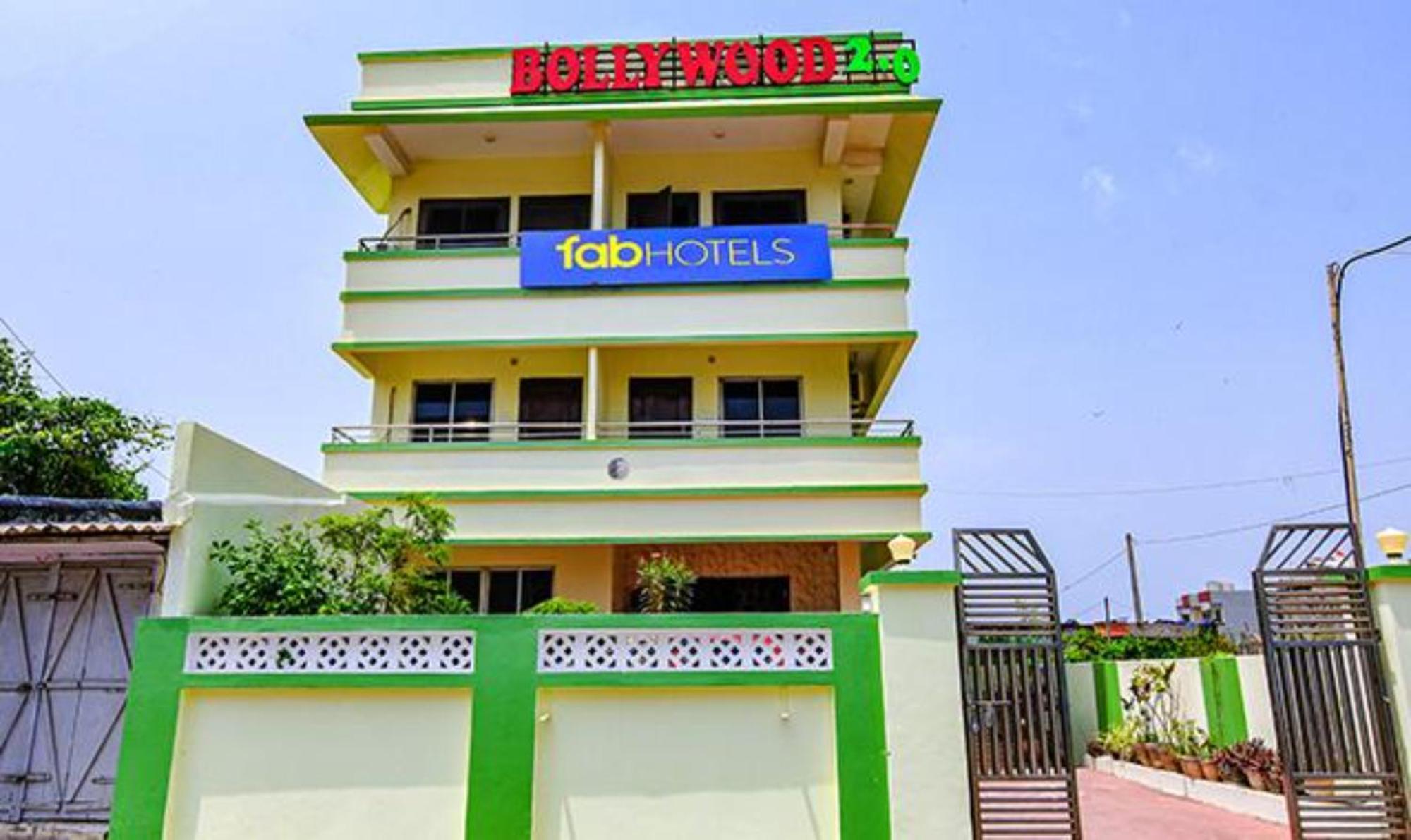 Luxury Sea View - Bollywood 2 Beach View হোটেল বলিউড 2 বিচ ভিউ পুরী- Fully-air-conditioned-hotel Card Payment Accepted Near-sea-beach-&-temple With-wifi-parking-and Restaurant-availability- All Side Sea View - Book Now Hotel