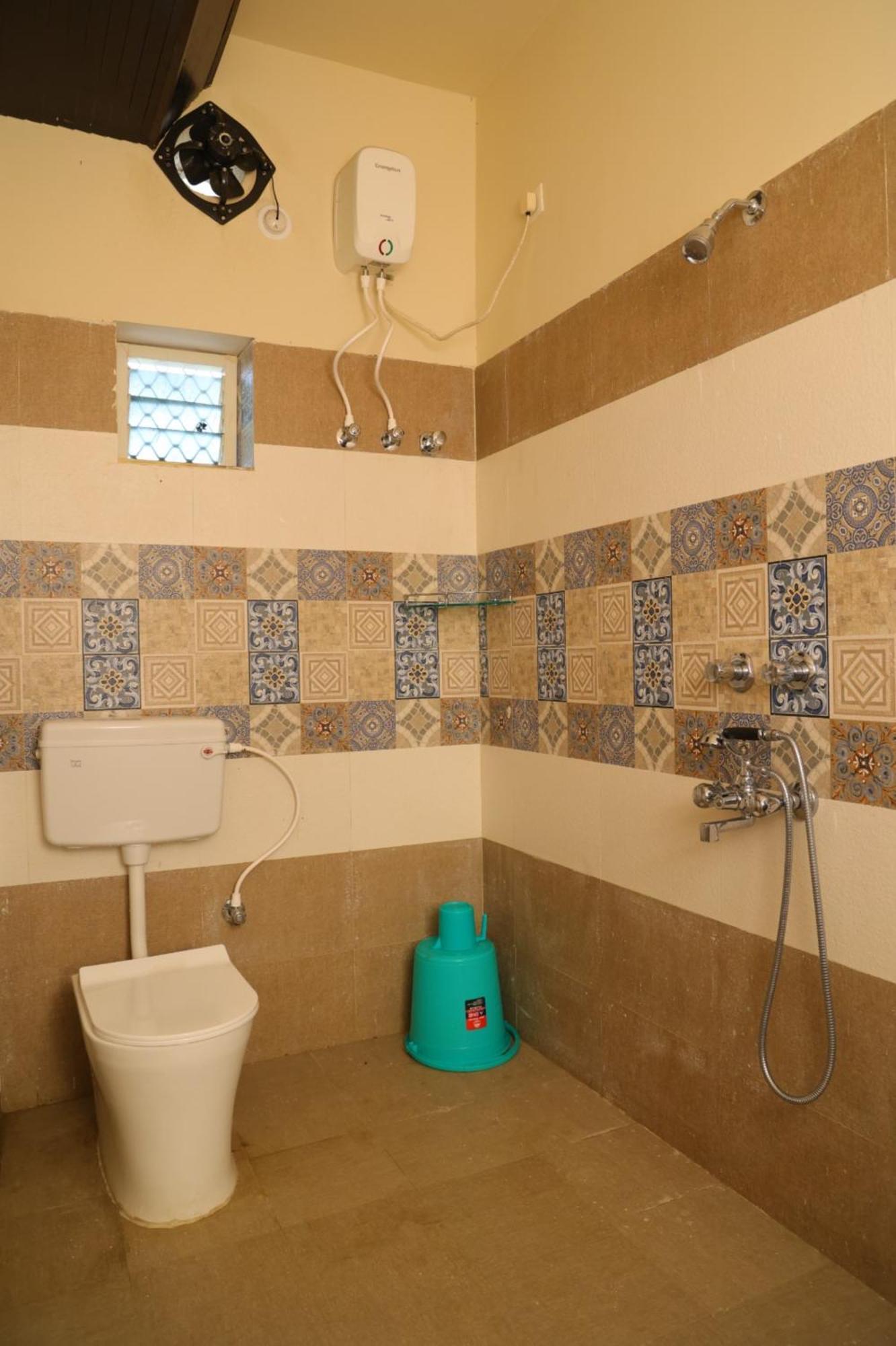 Silicon Residency Near Sea Sight - Spacious With Lift And Parking Facilities