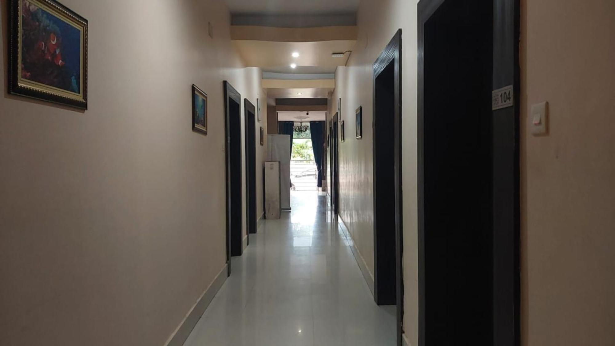 Hotel Silicon Residency Near Sea Sight - Spacious With Lift And Parking Facilities 3*