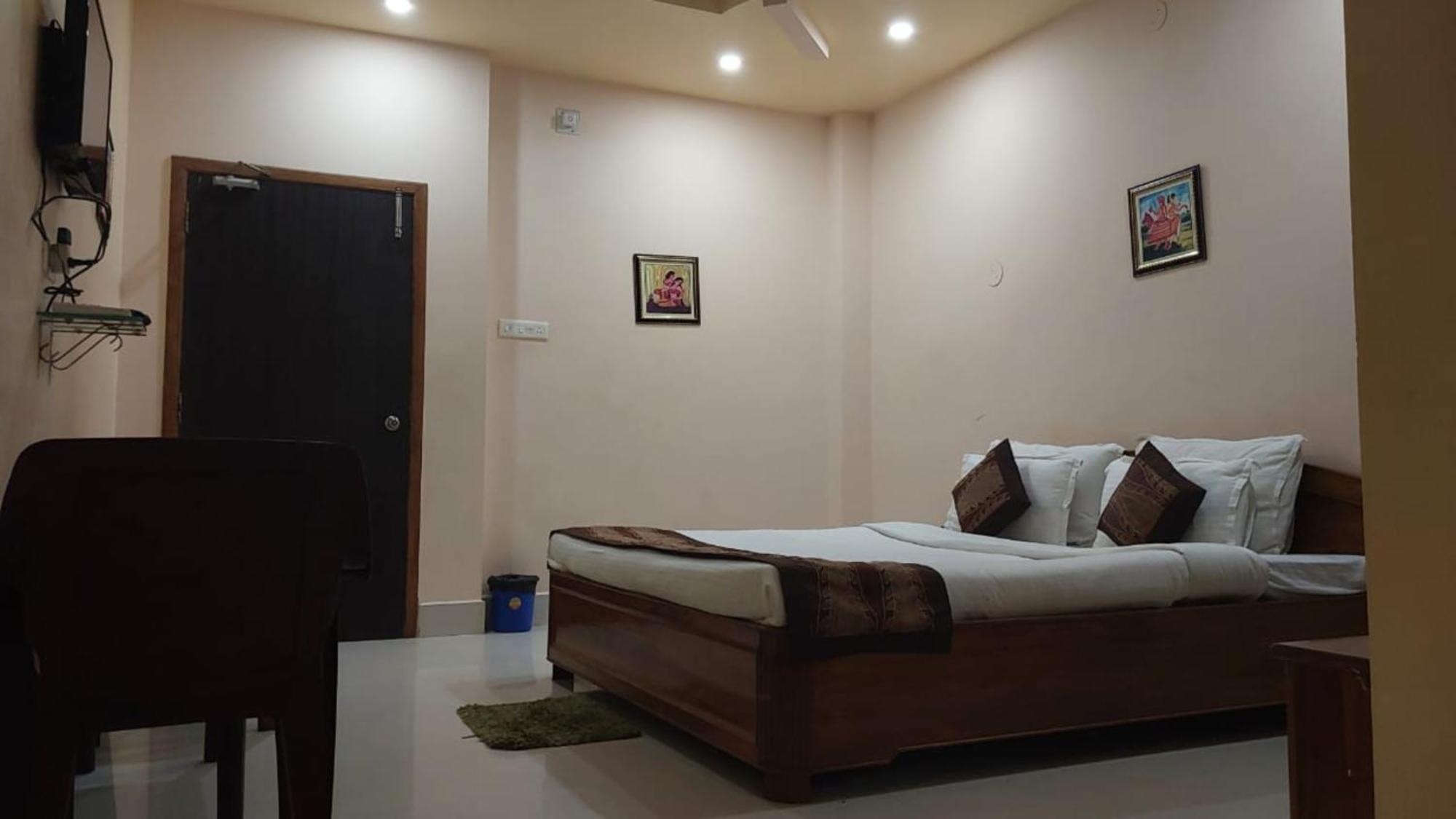 Silicon Residency Near Sea Sight - Spacious With Lift And Parking Facilities 3* Puri