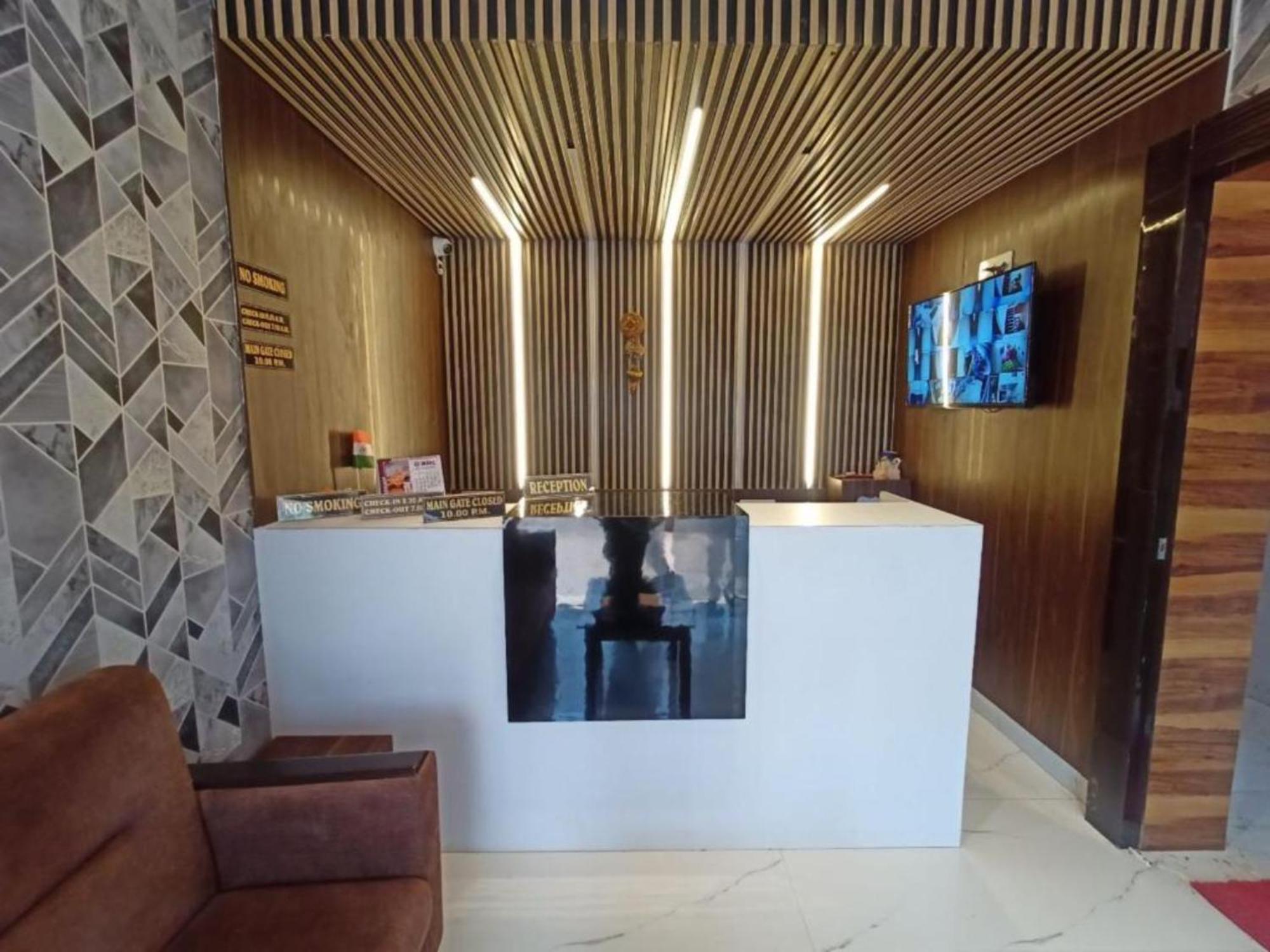 Hotel Park View - Lift Facilities- Near Sea Choice Of Travellers By Morservices Puri