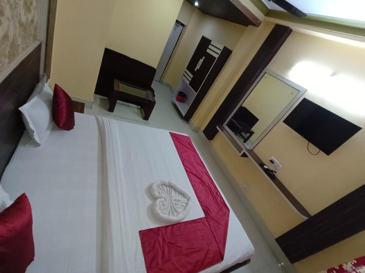 Hotel Tara Palace 3*