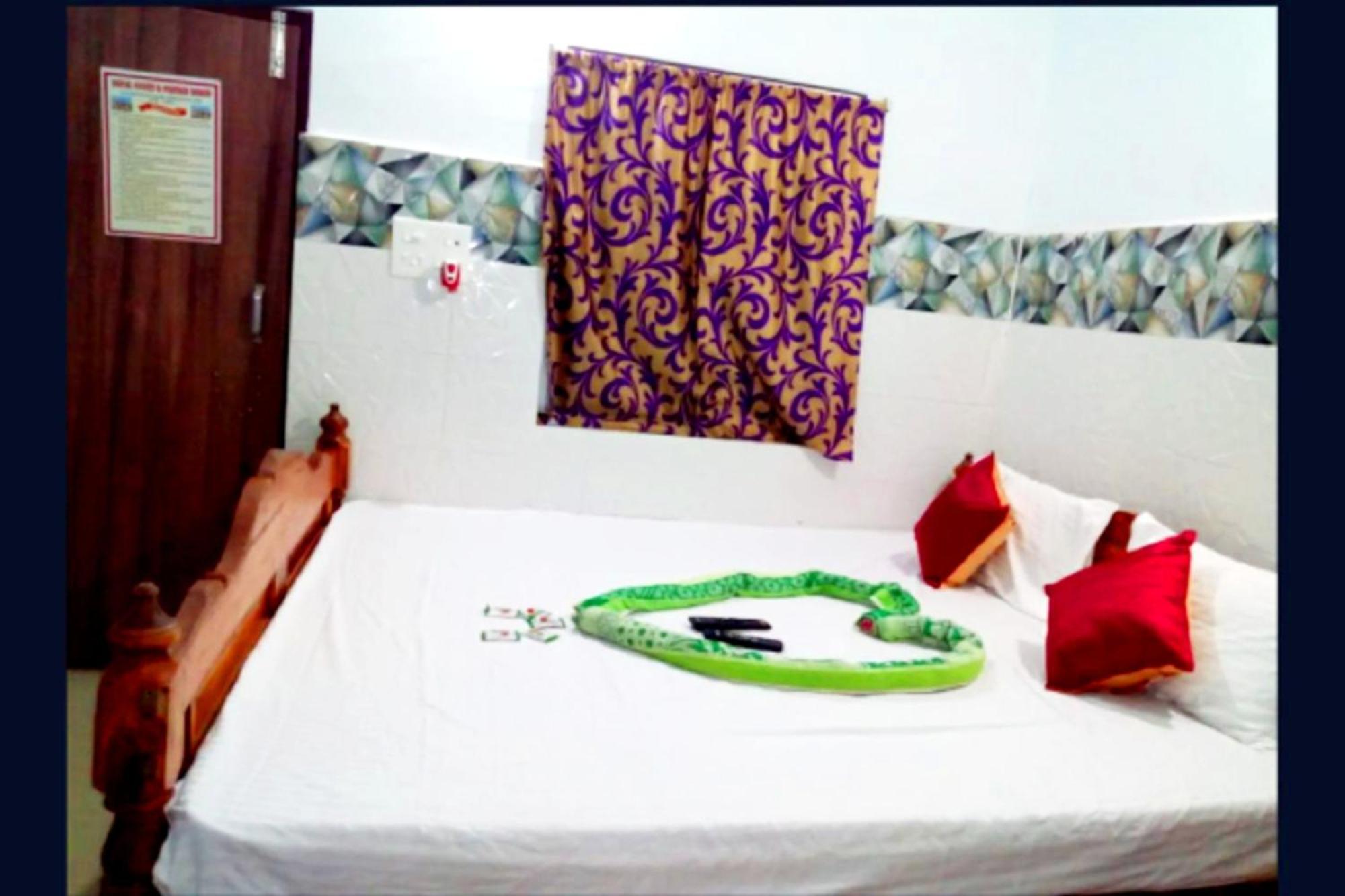 Goroomgo Pranab Sadan Near Kamakhya Temple - Near Sea & Temple 3* Puri