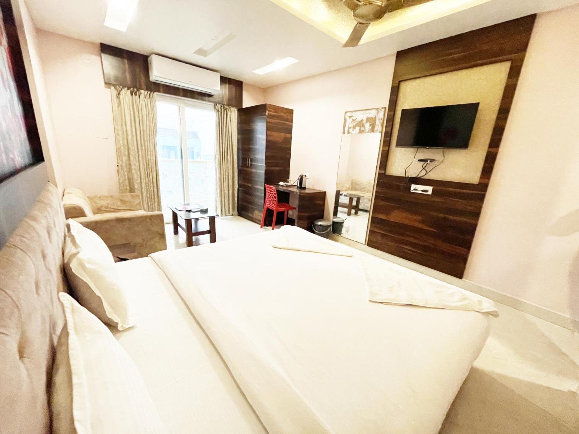 R R Fully-air-conditioned-hotel Card Payment Accepted Near-sea-beach-&-temple With-lift-and Restaurant-availability 3* Puri