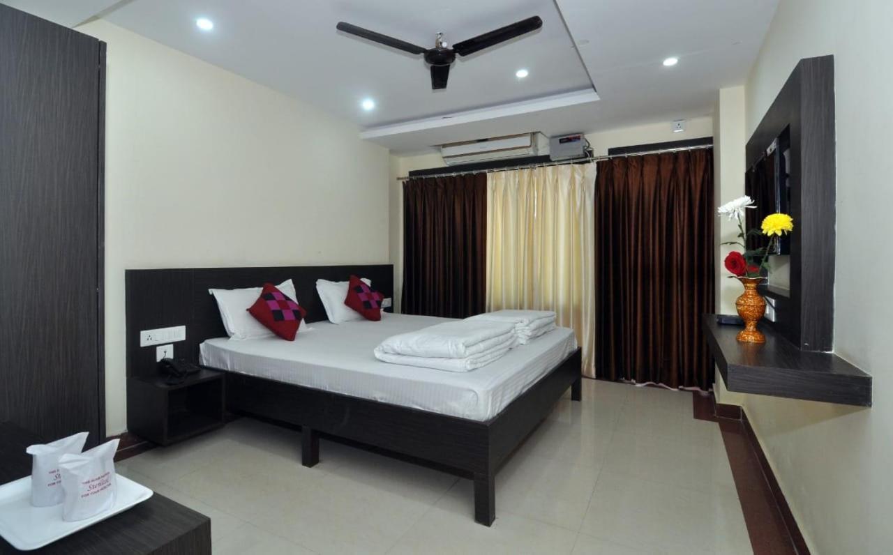 Hotel Light House