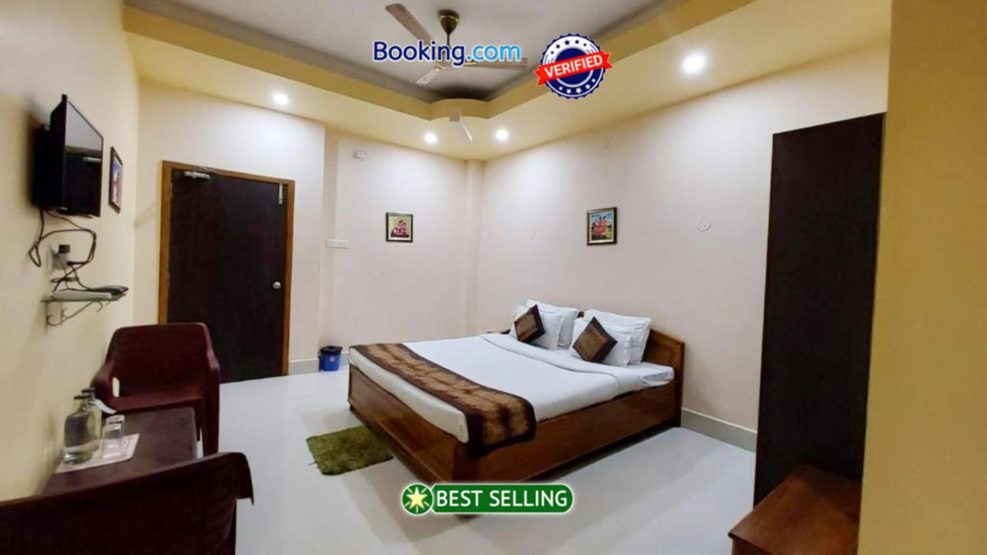 Hotel Silicon Residency Near Sea Sight - Spacious With Lift And Parking Facilities Puri
