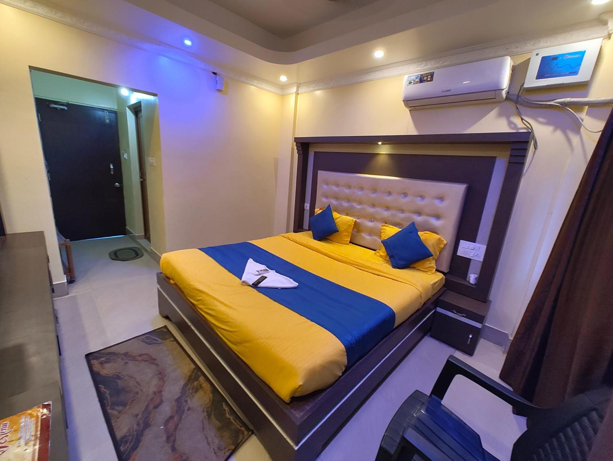 Luxury Sea View - Bollywood 2 Beach View হোটেল বলিউড 2 বিচ ভিউ পুরী- Fully-air-conditioned-hotel Card Payment Accepted Near-sea-beach-&-temple With-wifi-parking-and Restaurant-availability- All Side Sea View - Book Now Hotel