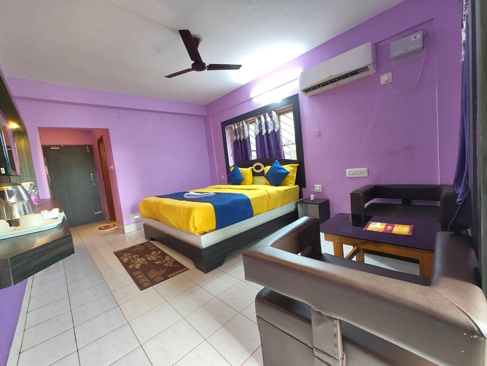 Hotel Luxury Sea View - Bollywood 2 Beach View হোটেল বলিউড 2 বিচ ভিউ পুরী- Fully-air-conditioned-hotel Card Payment Accepted Near-sea-beach-&-temple With-wifi-parking-and Restaurant-availability- All Side Sea View - Book Now 4*