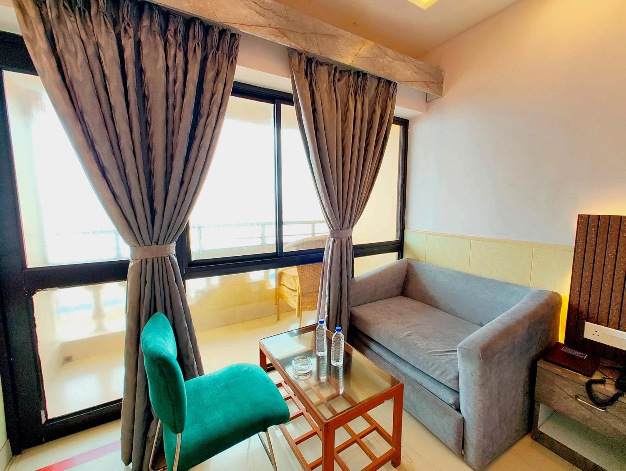 Sea View Hotel Dreamland Near Jagannath Temple - Lift-Wifi-Parking And Restaurant Facilities - All Room Sea Facing With Attached Balcony - Top Rated Luxuary Hotel In Puri Puri