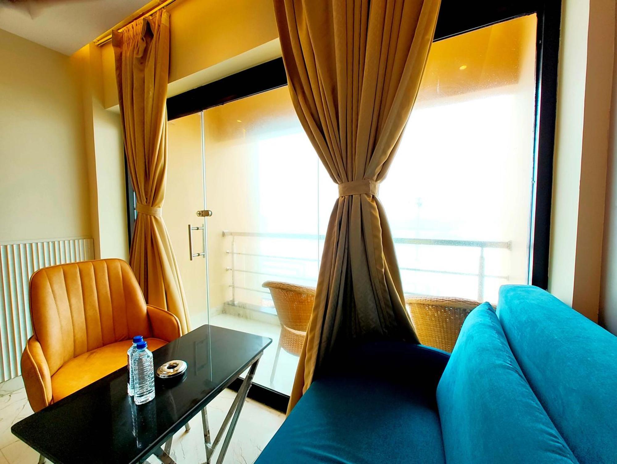 Hotel Sea View Hotel Dreamland Near Jagannath Temple - Lift-Wifi-Parking And Restaurant Facilities - All Room Sea Facing With Attached Balcony - Top Rated Luxuary Hotel In Puri