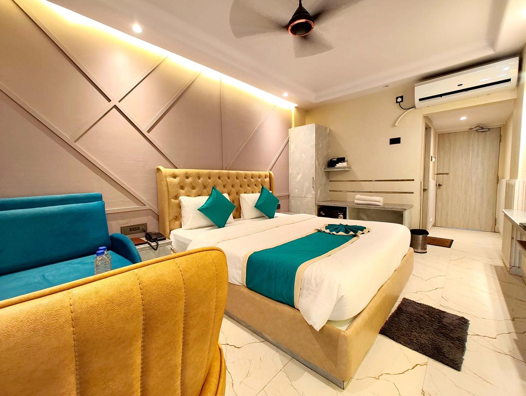 Hotel Sea View Hotel Dreamland Near Jagannath Temple - Lift-Wifi-Parking And Restaurant Facilities - All Room Sea Facing With Attached Balcony - Top Rated Luxuary Hotel In Puri