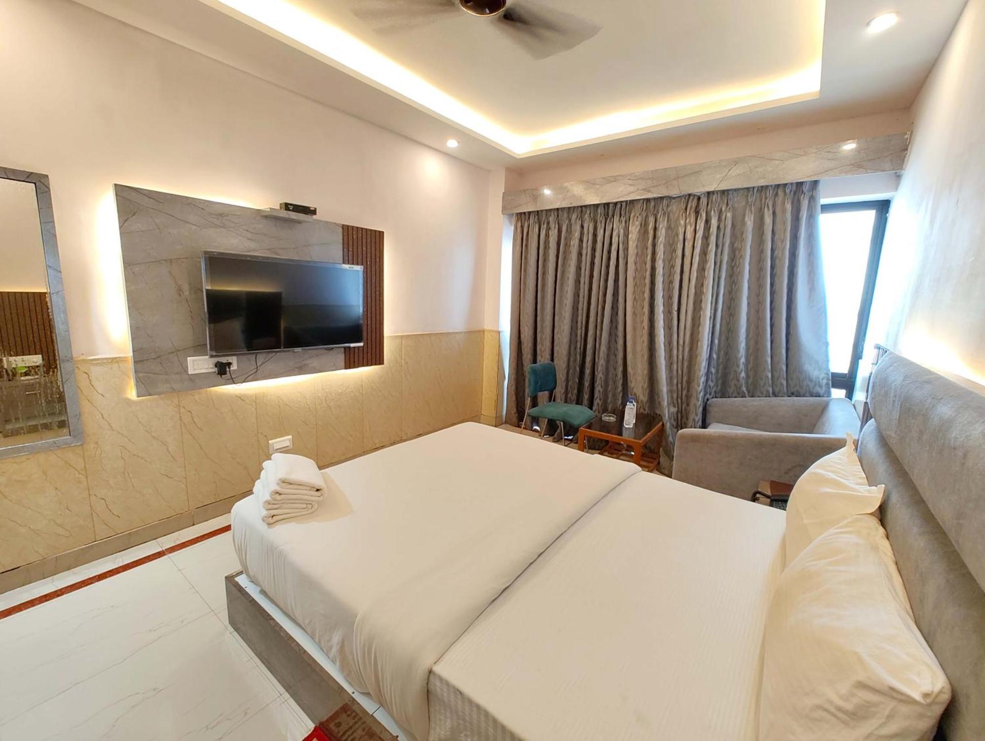 Sea View Hotel Dreamland Near Jagannath Temple - Lift-Wifi-Parking And Restaurant Facilities - All Room Sea Facing With Attached Balcony - Top Rated Luxuary Hotel In Puri Hotel 4*