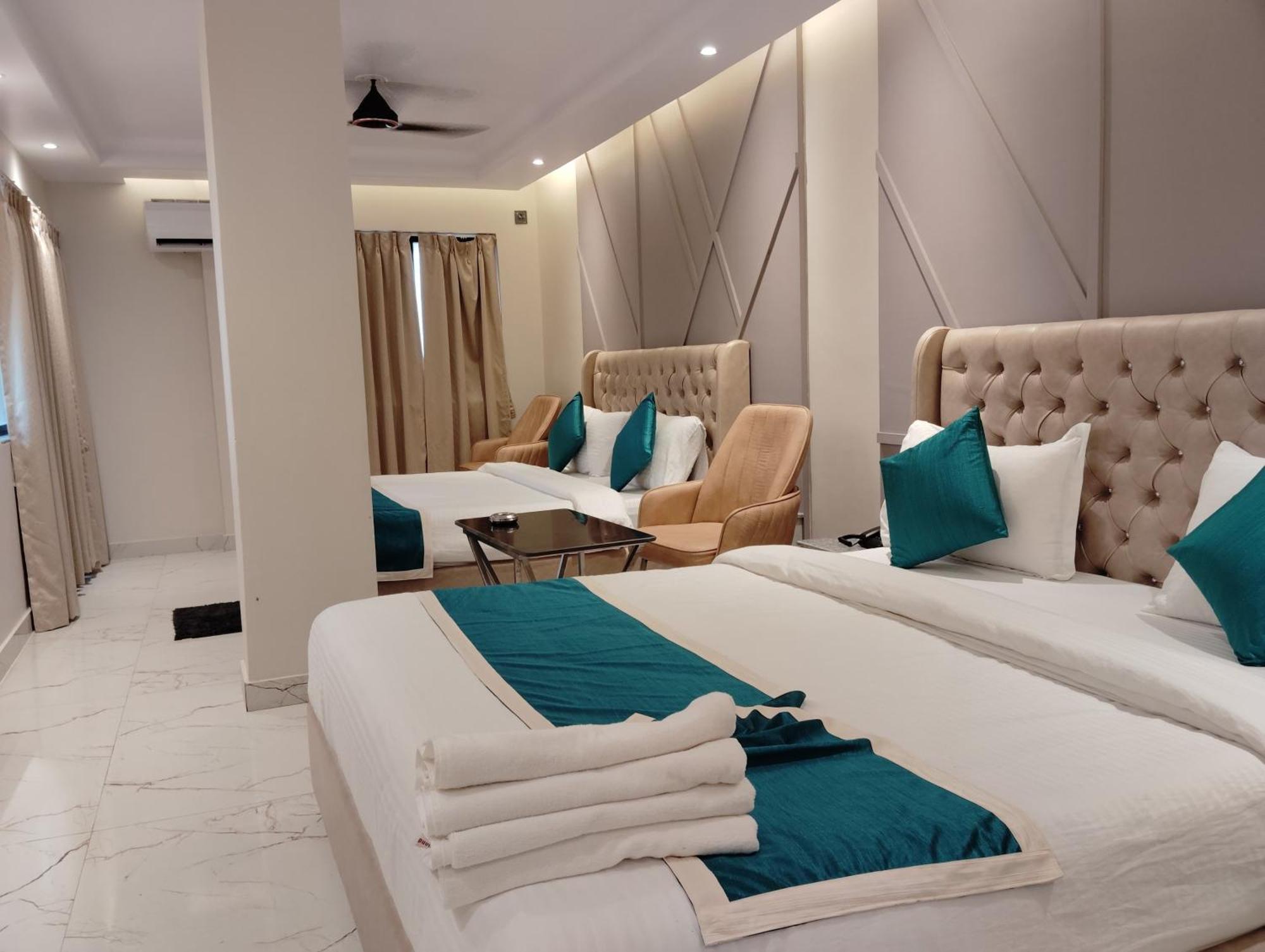 Sea View Hotel Dreamland Near Jagannath Temple - Lift-Wifi-Parking And Restaurant Facilities - All Room Sea Facing With Attached Balcony - Top Rated Luxuary Hotel In Puri Hotel