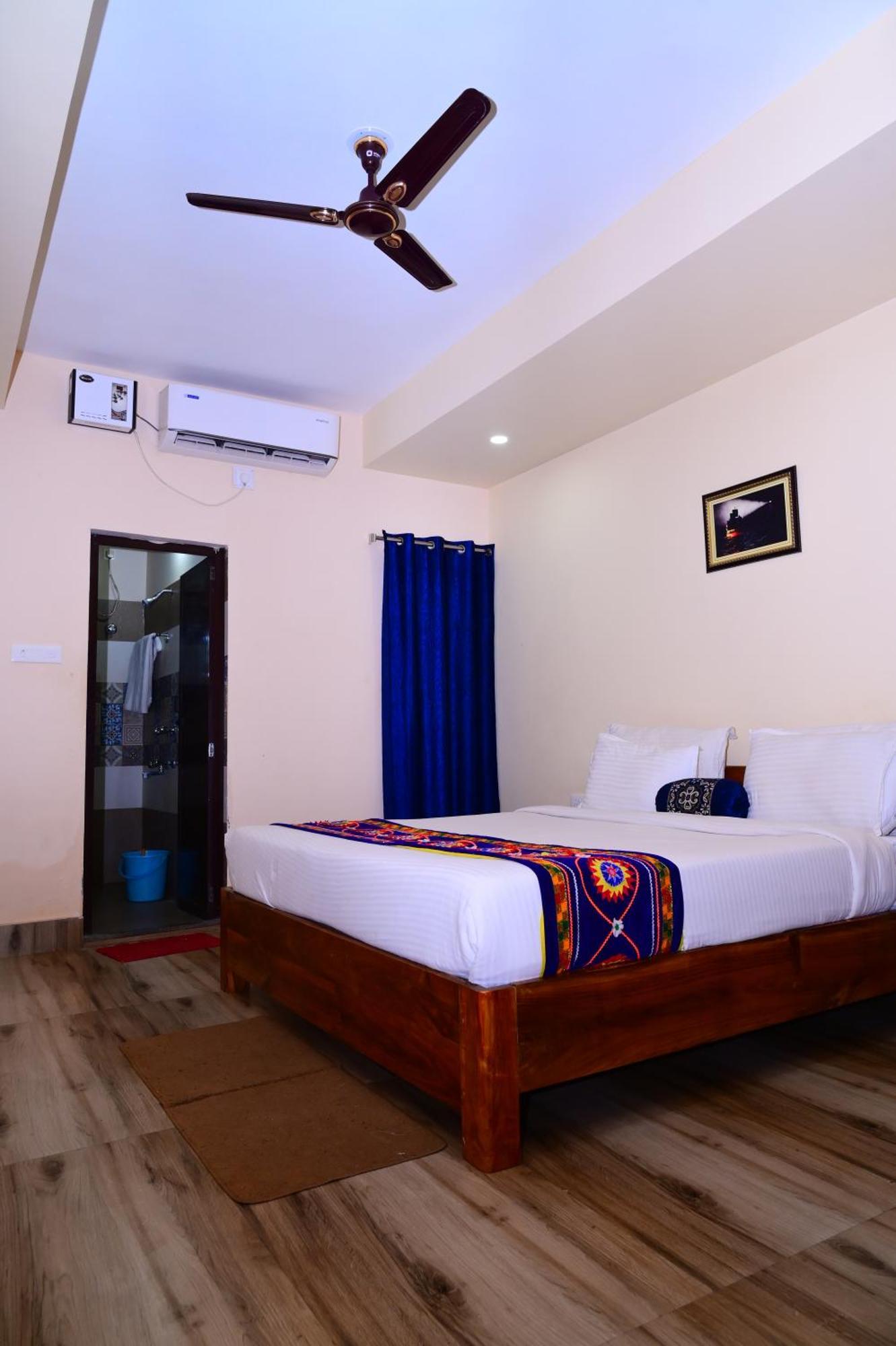 Silicon Residency Near Sea Sight - Spacious With Lift And Parking Facilities