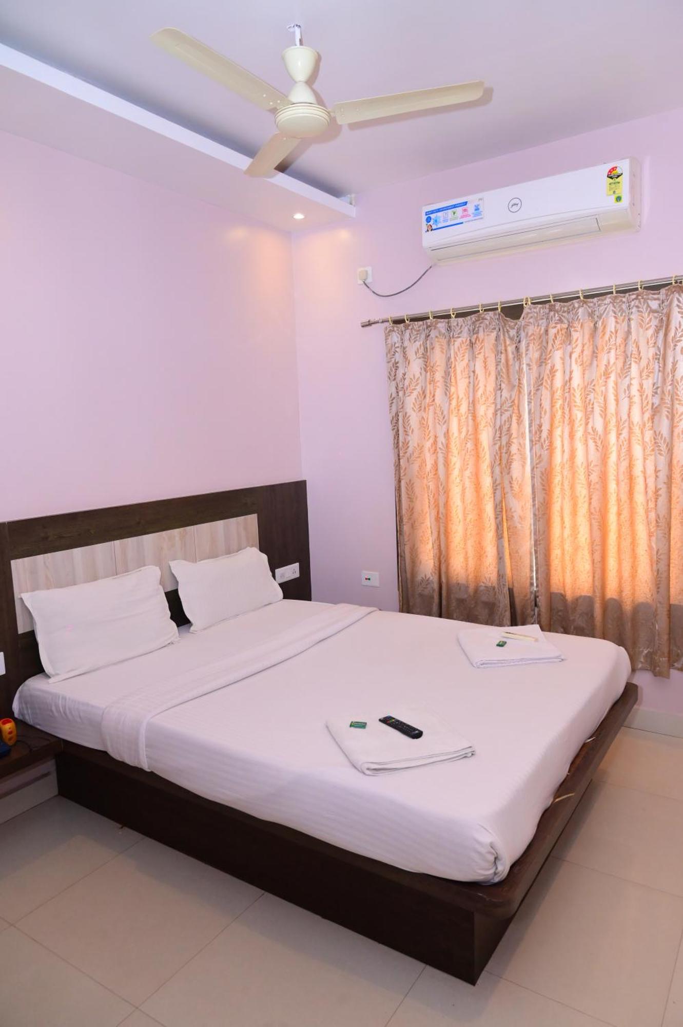 Hotel Mor Town -lift- Wifi With Restaurant Facilities- Near Temple & Golden Beach Best Selling & Best Choice Of Travellers