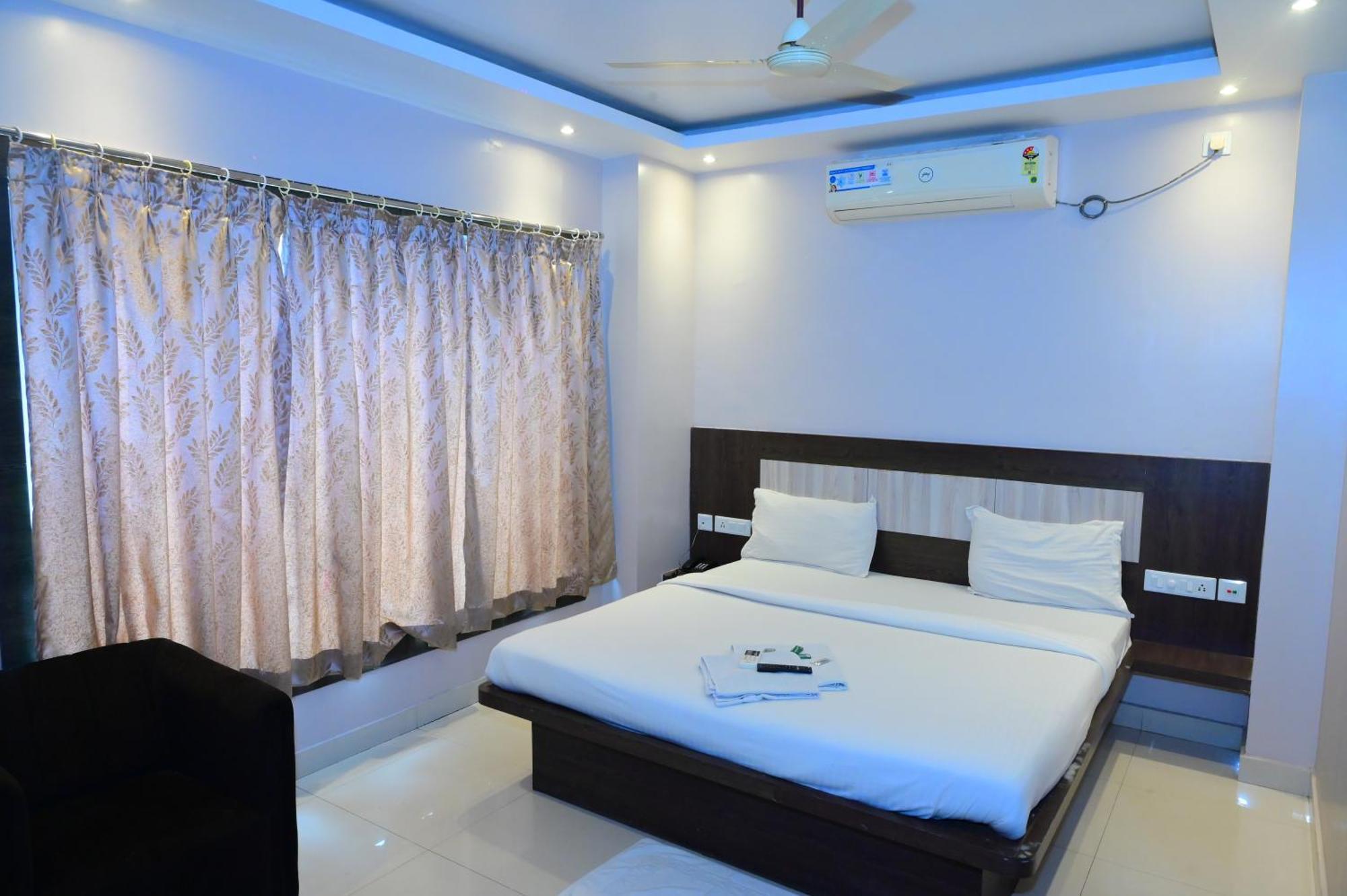 Mor Town -lift- Wifi With Restaurant Facilities- Near Temple & Golden Beach Best Selling & Best Choice Of Travellers Puri
