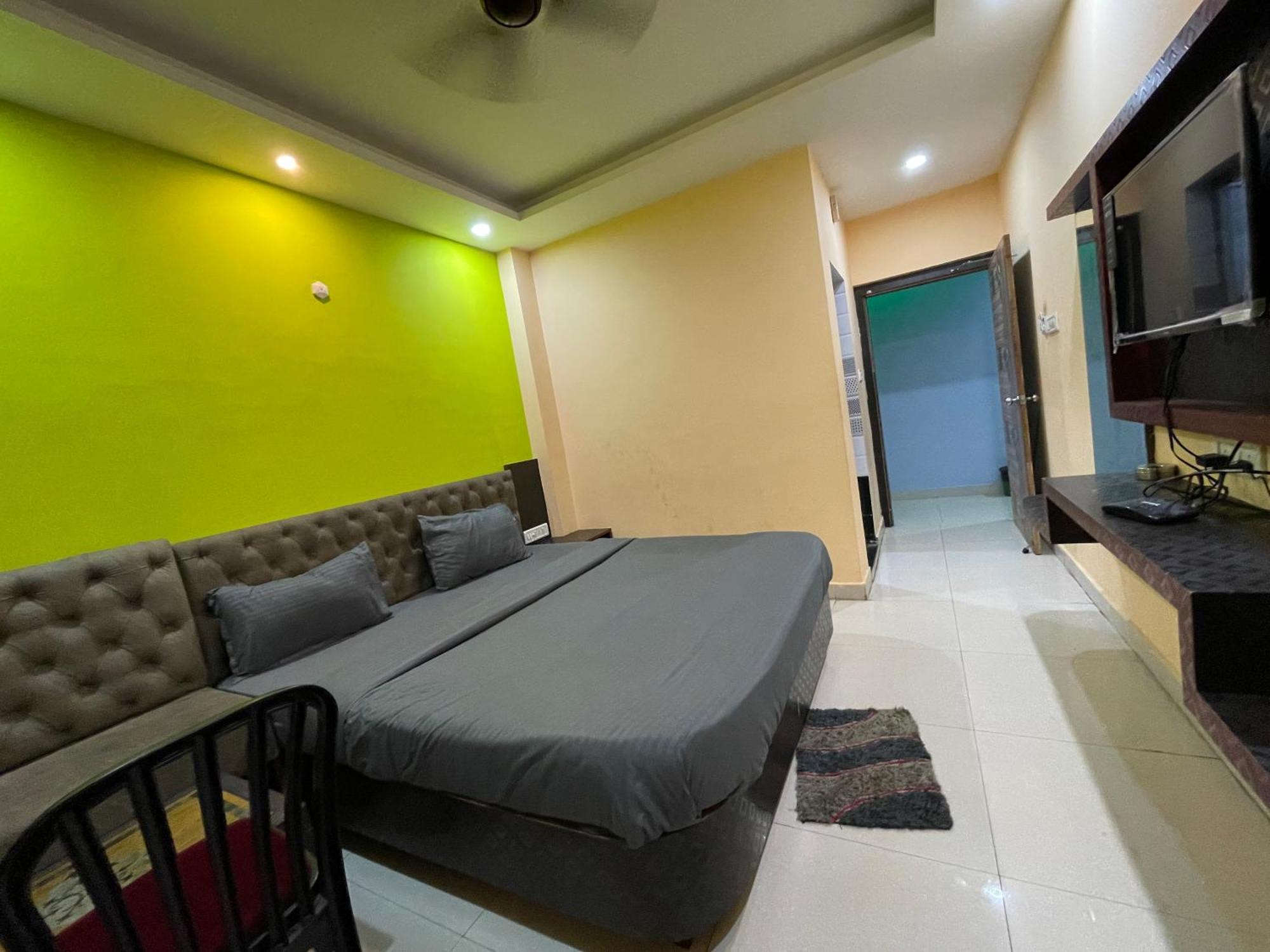 Hotel Seven By Seven Group