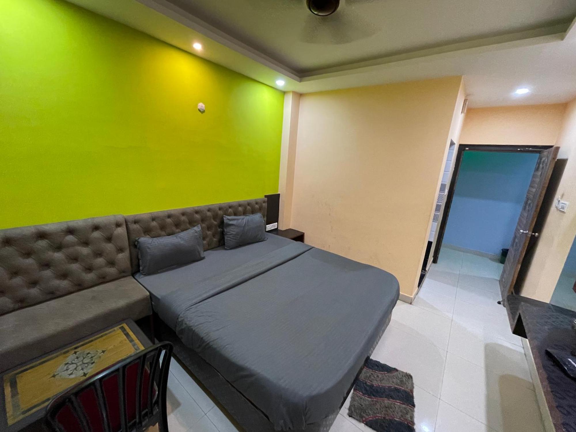 Hotel Seven By Seven Group