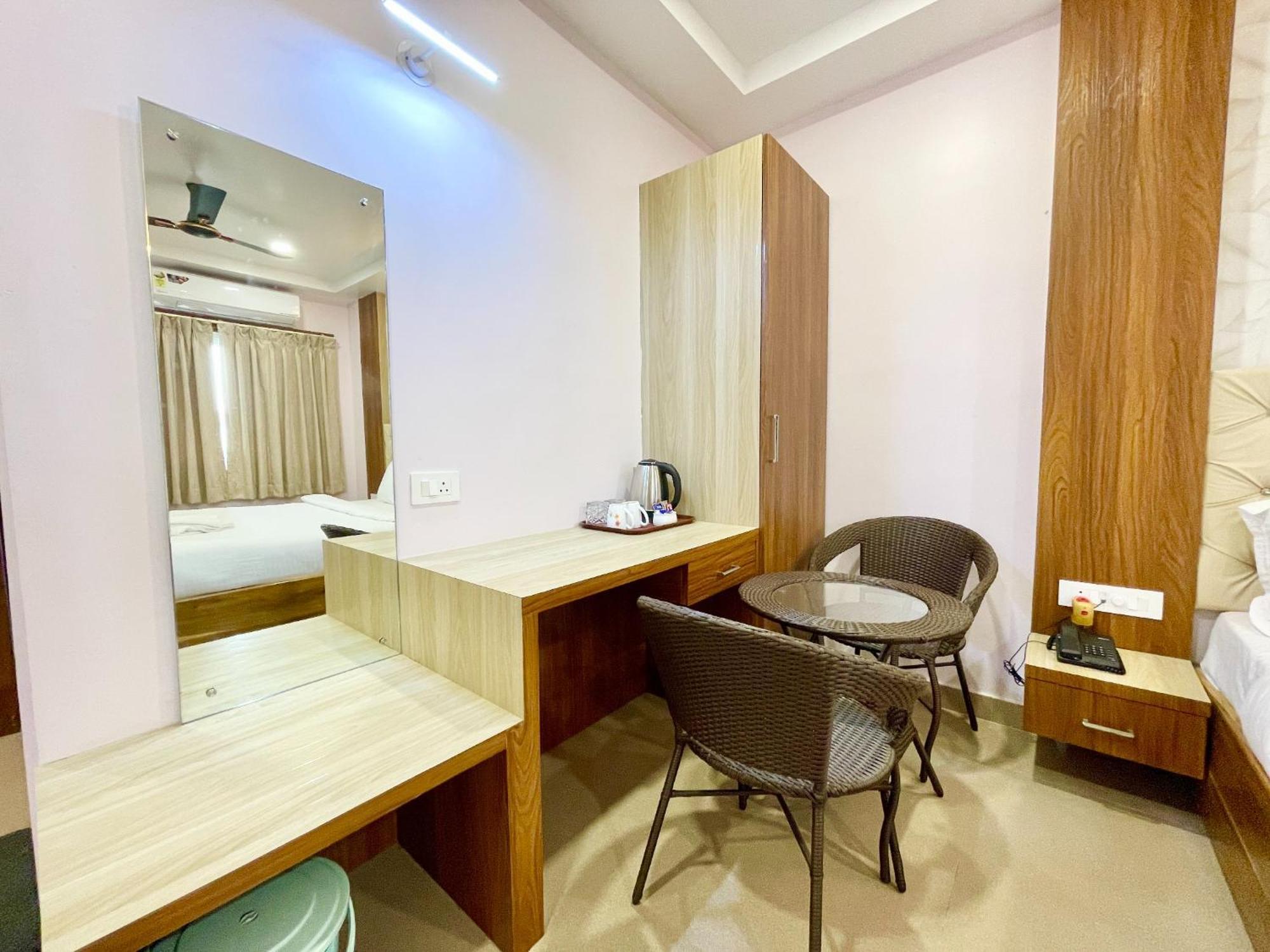 New Br Near Sea * Puri