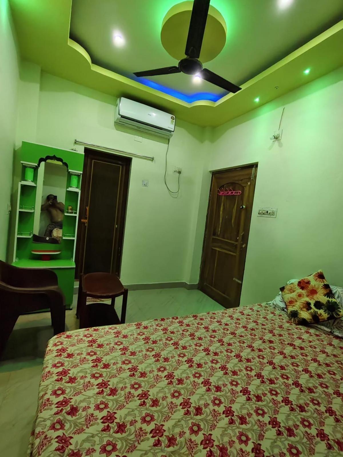 Rs Homestay *