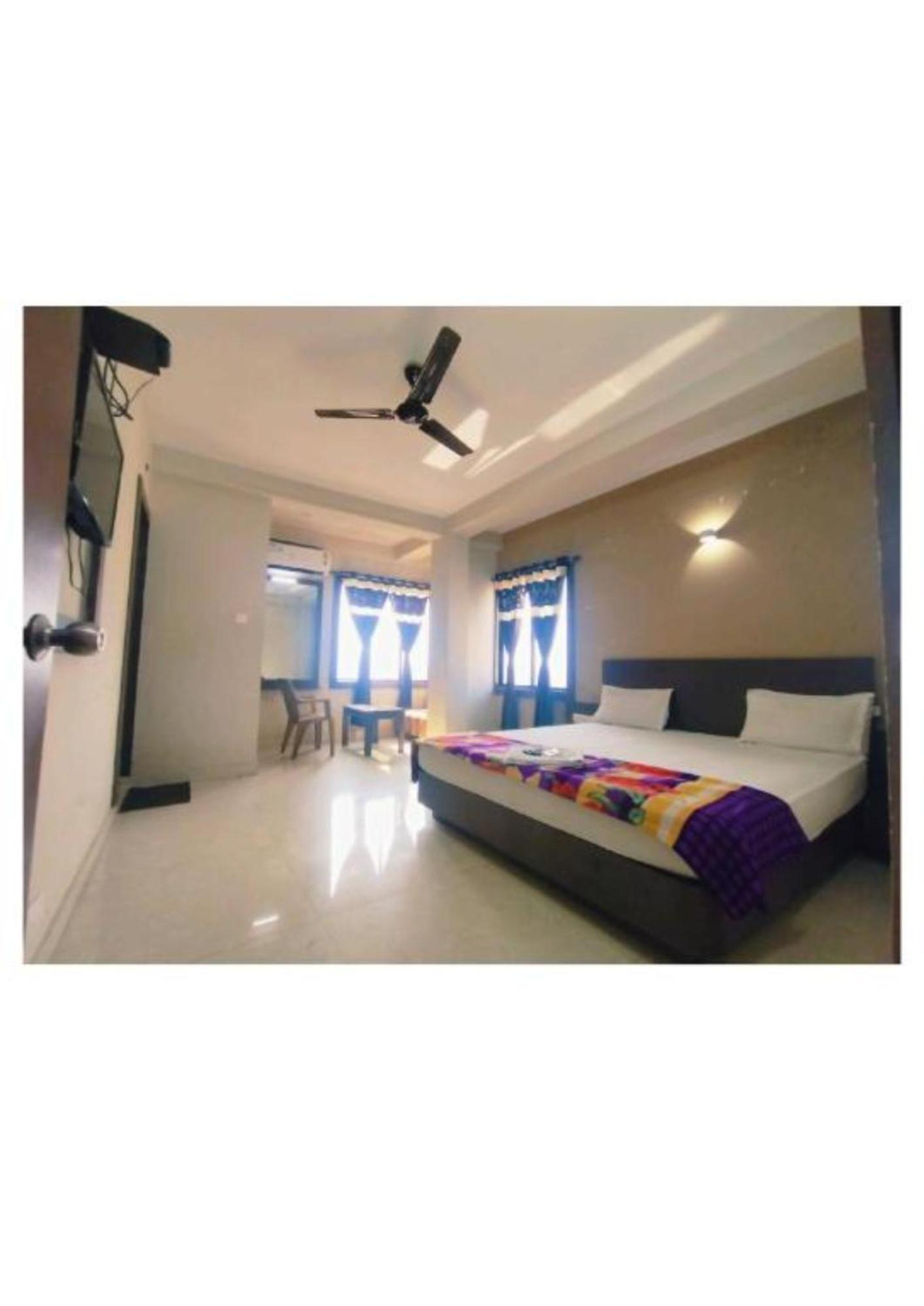 Uk Palace Near Sea Sea View - Luxury & Spacious - Near Temple With Prime Location Wifi- Lift And Parking Facilities - Book Now Puri