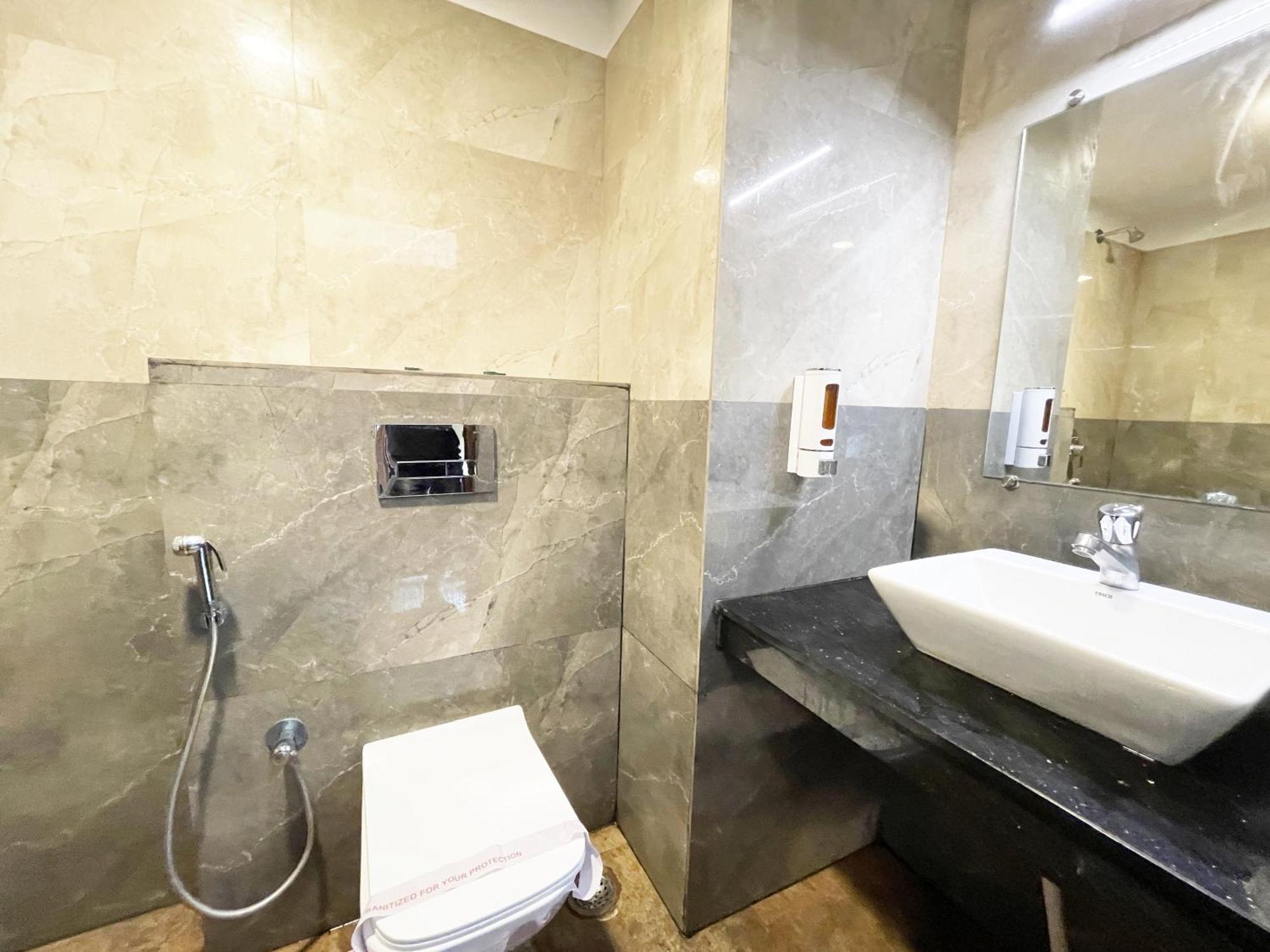 Hotel Golden New-ambika -palace,puri