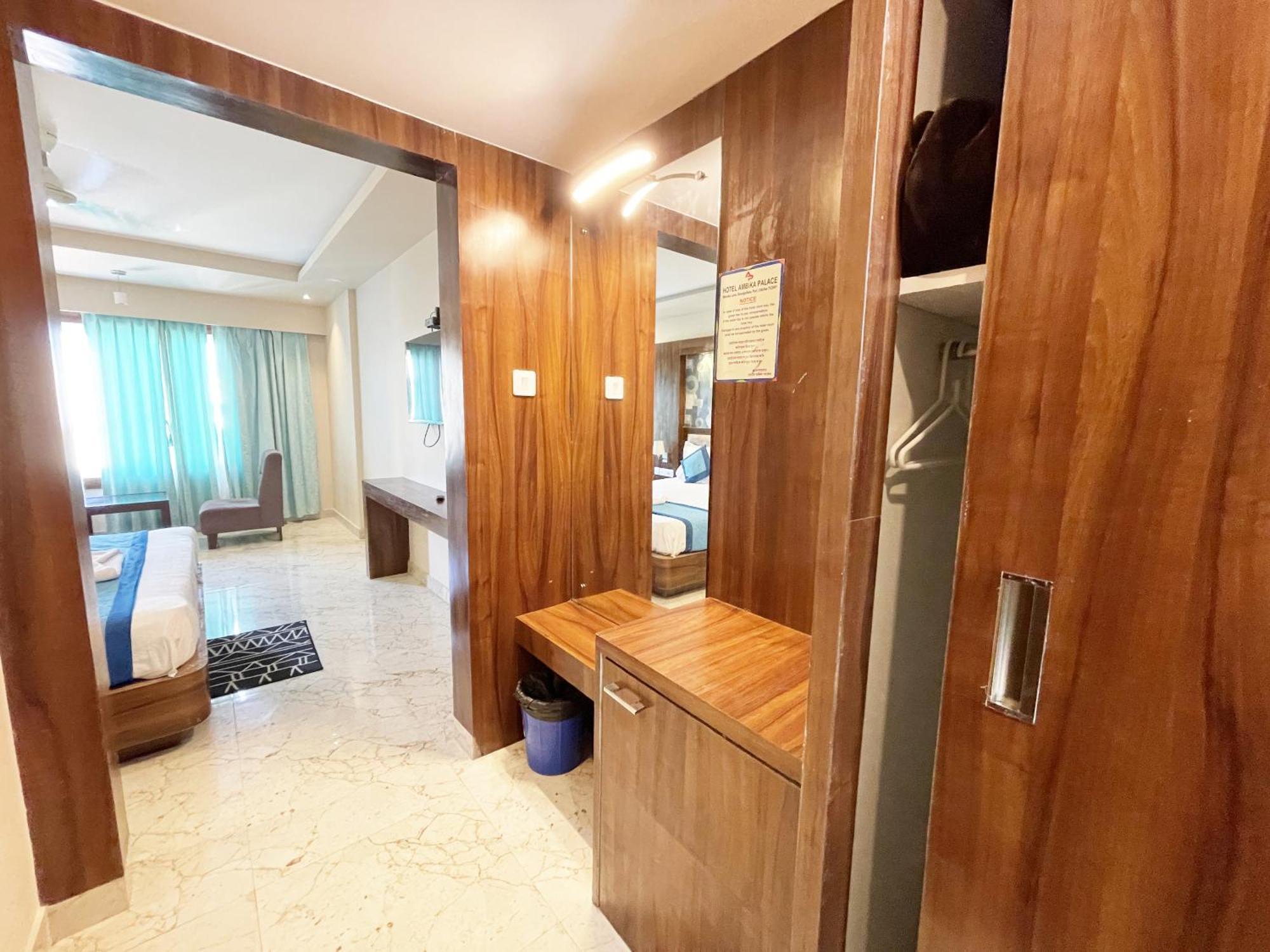 Golden New-ambika -palace,puri Hotel *