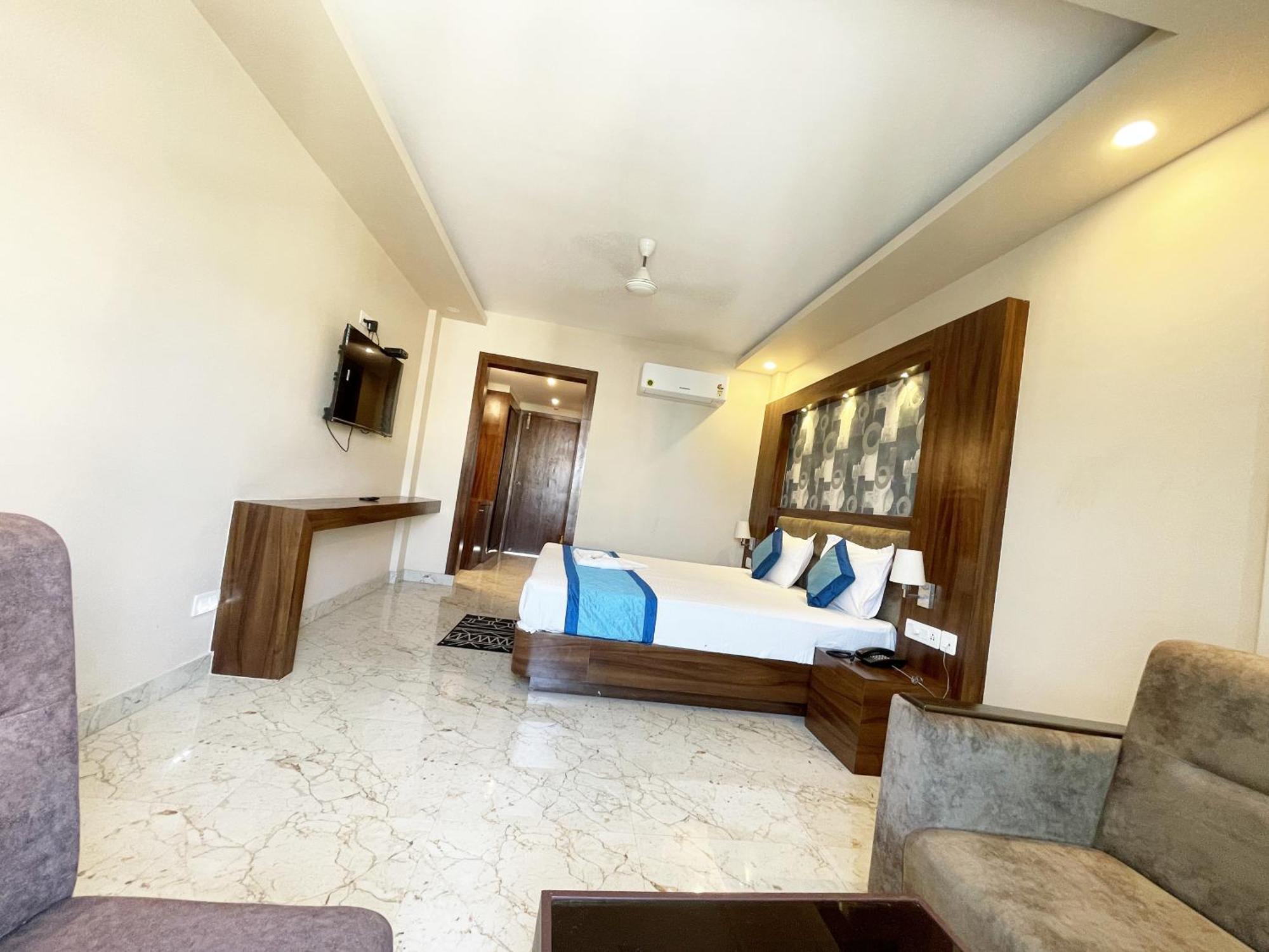 Golden New-ambika -palace,puri