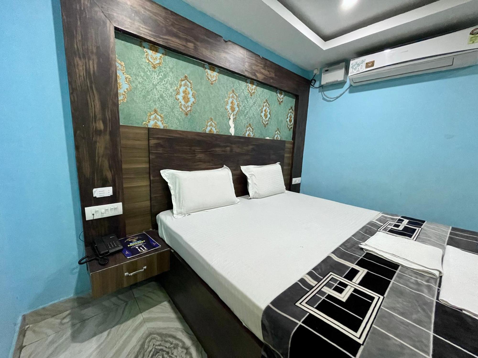 Golden New-ambika -palace,puri * Puri