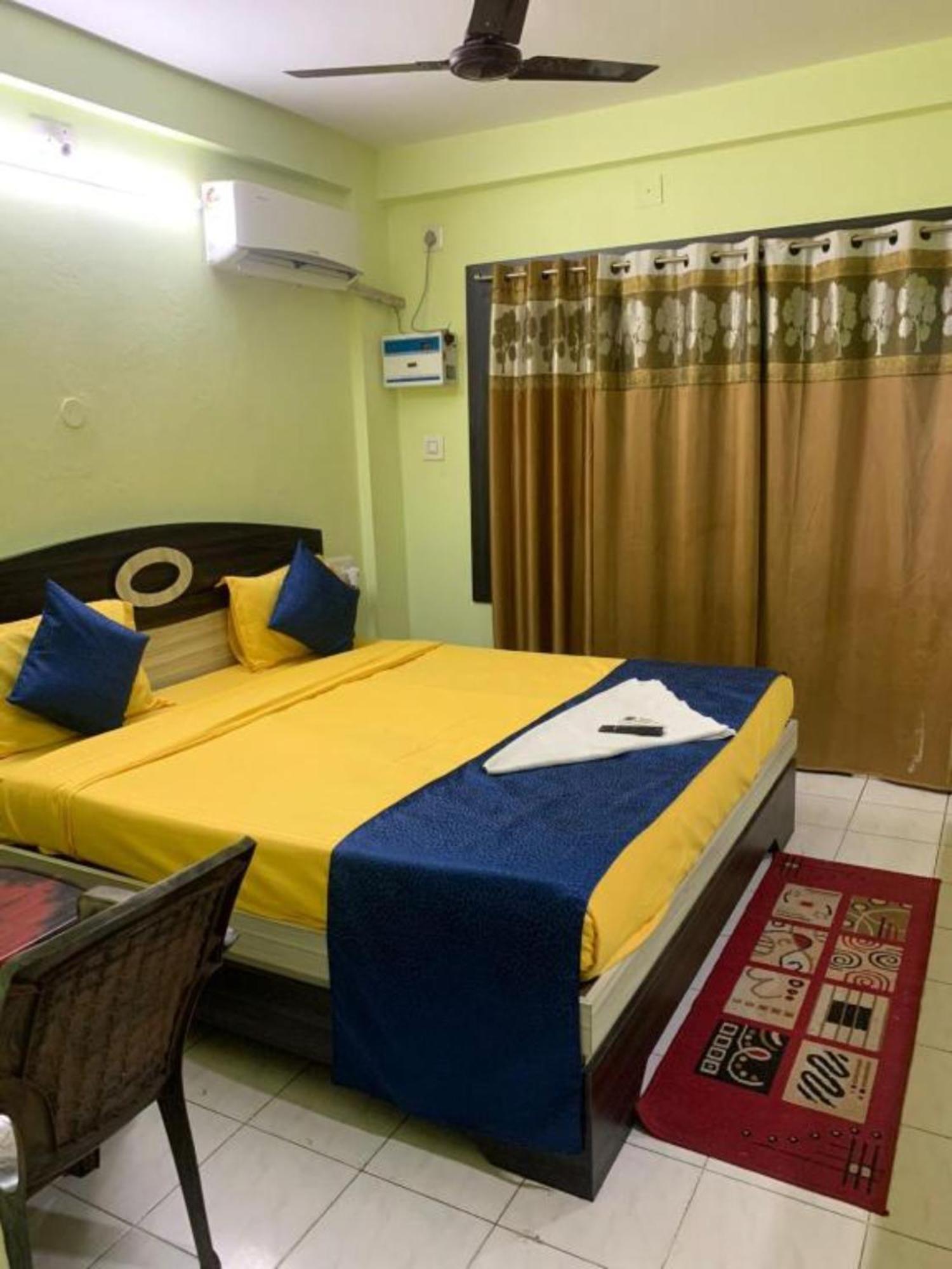 Asish -all Park View -near-and-near Temple Fully-air-condition-with-all-luxury-&-spacious-room-attached-balcony - Prime-location-wifi-restaurant-and-parking-facilities 4* Puri