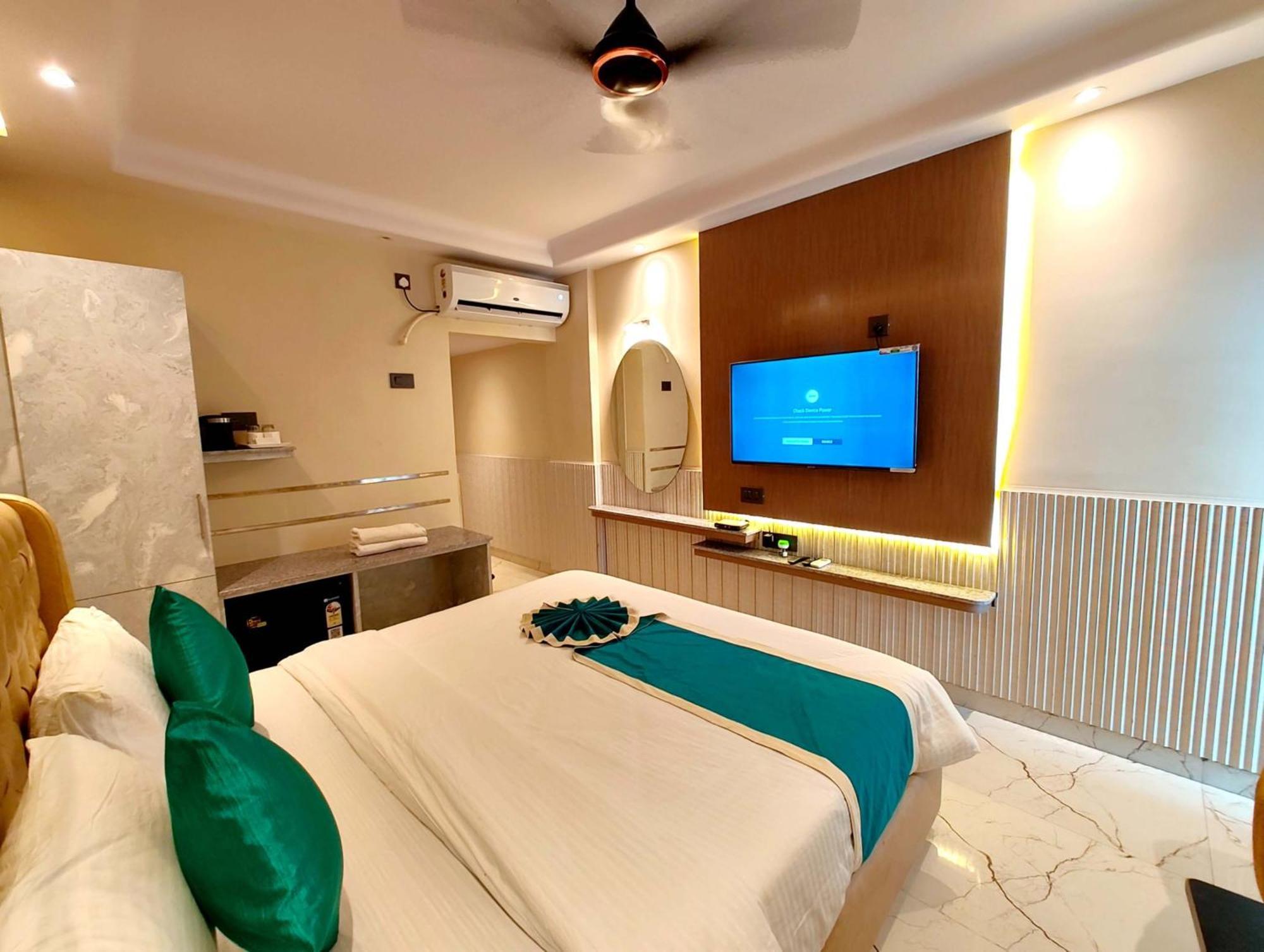 Hotel Sea View Hotel Dreamland Near Jagannath Temple - Lift-Wifi-Parking And Restaurant Facilities - All Room Sea Facing With Attached Balcony - Top Rated Luxuary Hotel In Puri Puri
