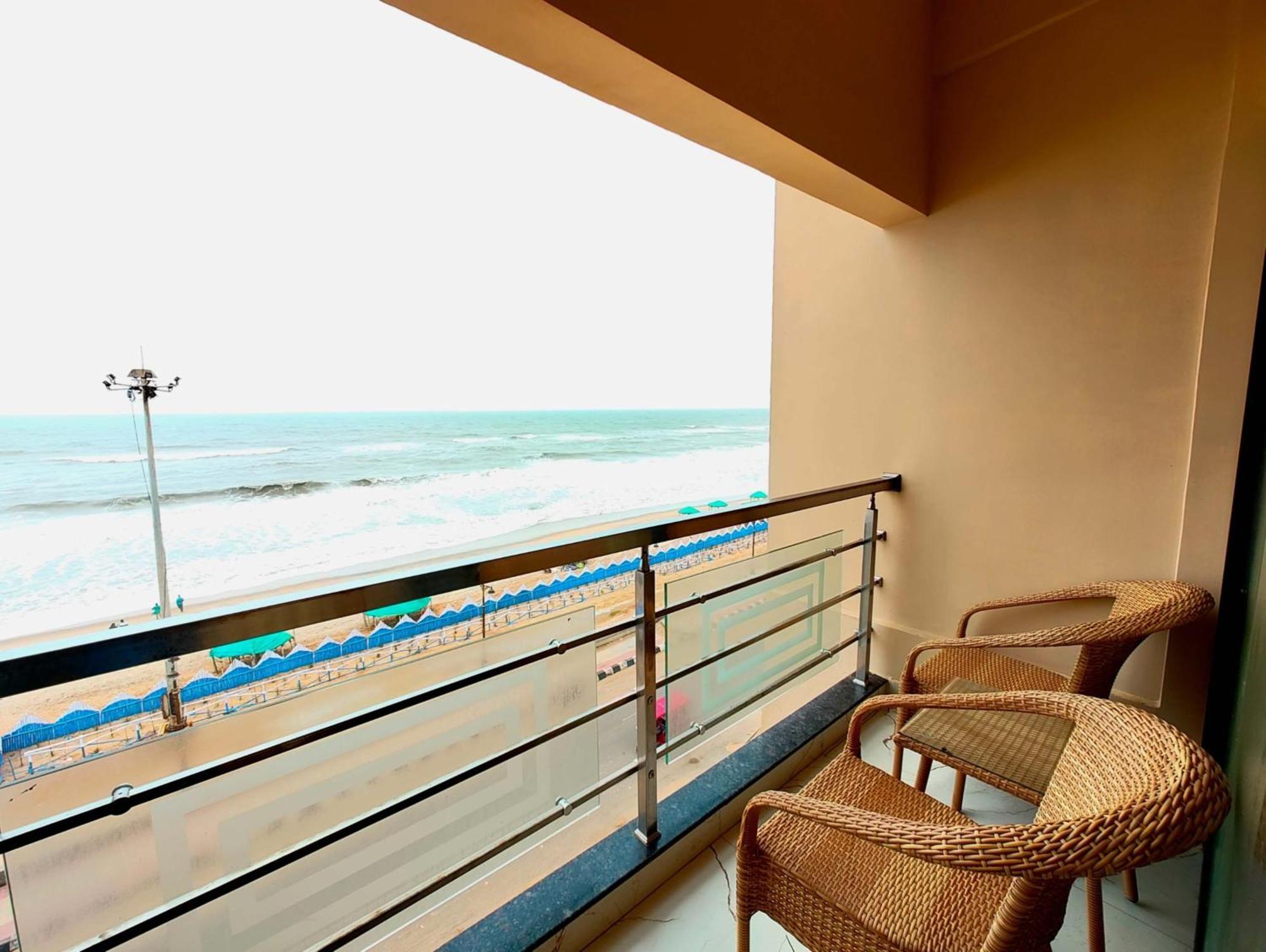 Sea View Hotel Dreamland Near Jagannath Temple - Lift-Wifi-Parking And Restaurant Facilities - All Room Sea Facing With Attached Balcony - Top Rated Luxuary Hotel In Puri Puri