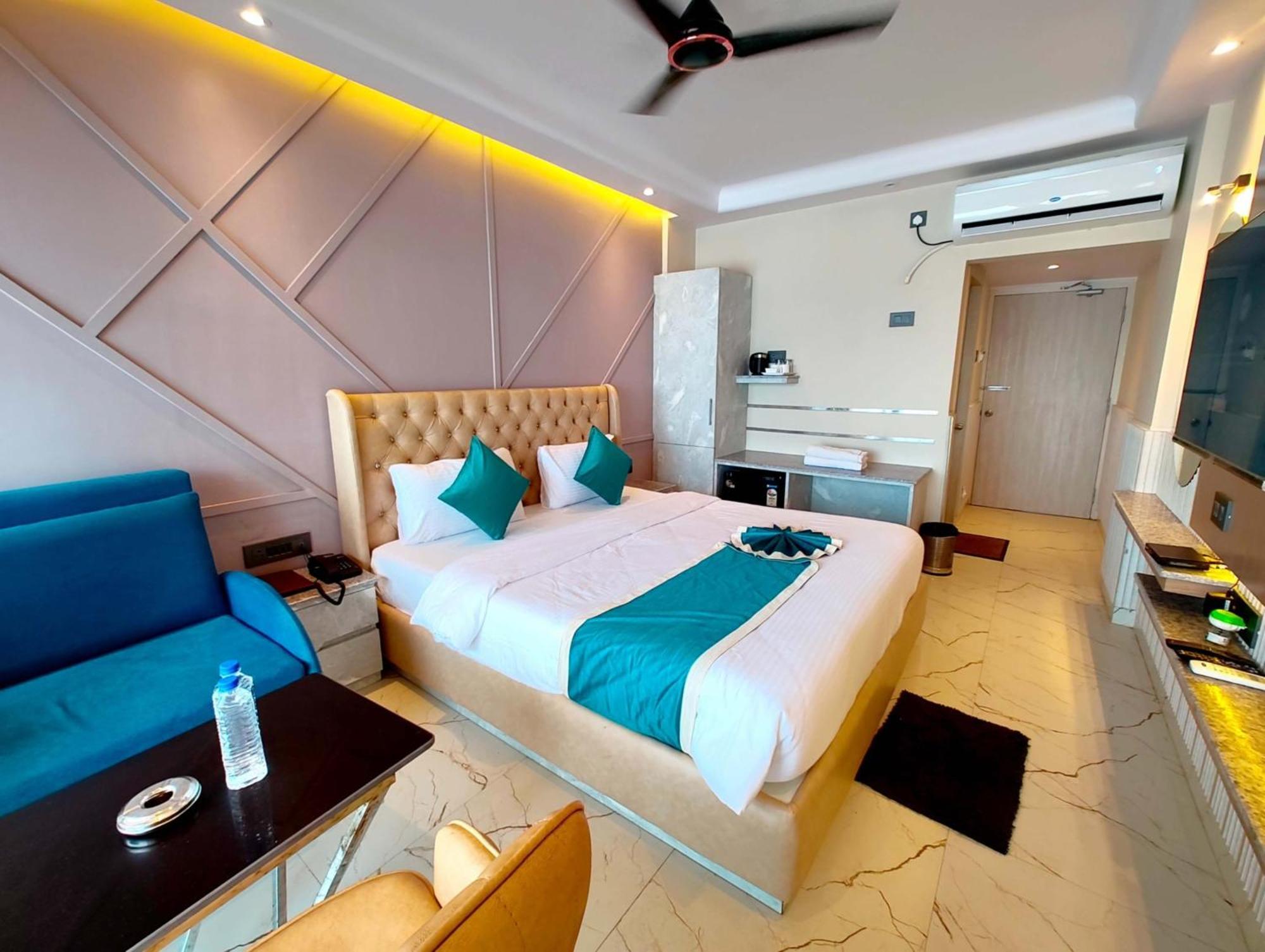 Sea View Hotel Dreamland Near Jagannath Temple - Lift-Wifi-Parking And Restaurant Facilities - All Room Sea Facing With Attached Balcony - Top Rated Luxuary Hotel In Puri Puri