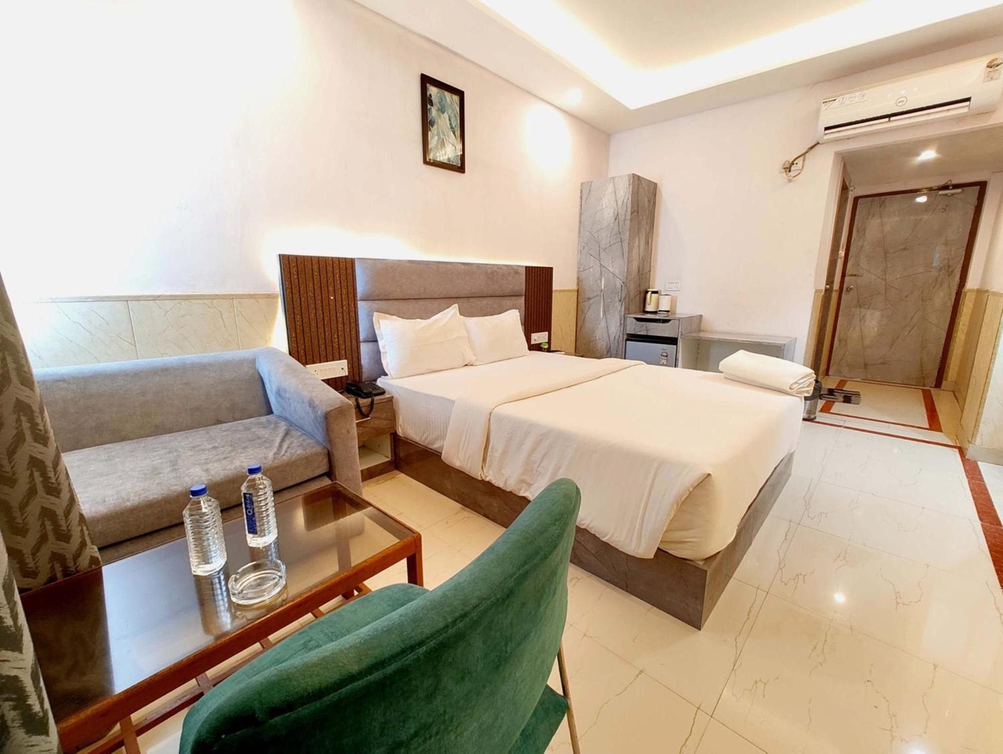 Sea View Hotel Dreamland Near Jagannath Temple - Lift-Wifi-Parking And Restaurant Facilities - All Room Sea Facing With Attached Balcony - Top Rated Luxuary Hotel In Puri 4*